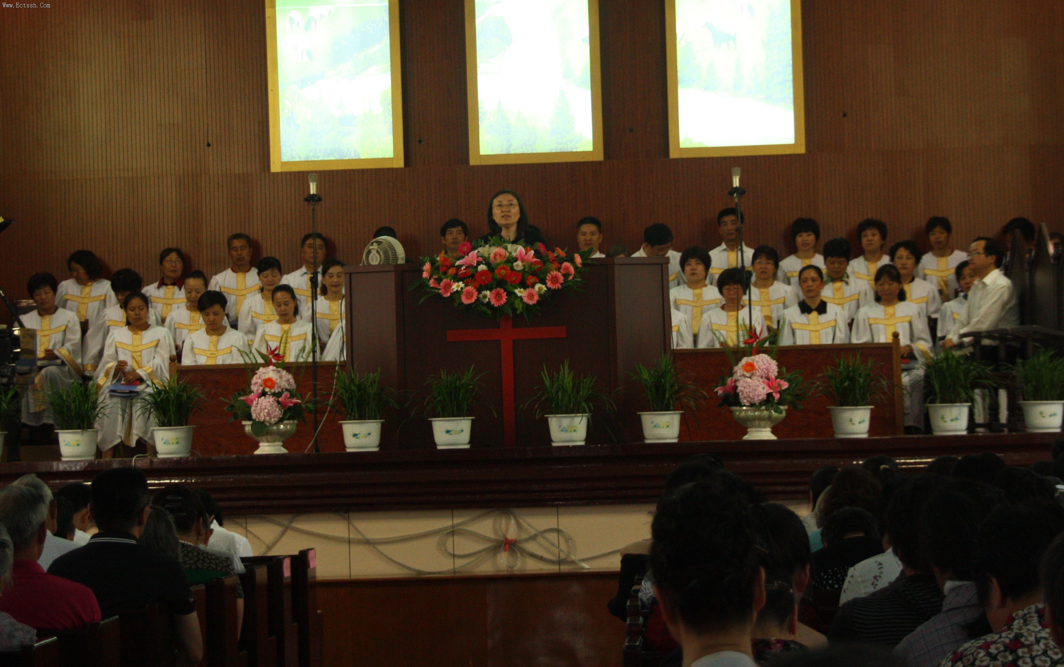 华东神学院新生参访浦东新区洁心堂 华东神学院新生参访浦东新区洁心堂